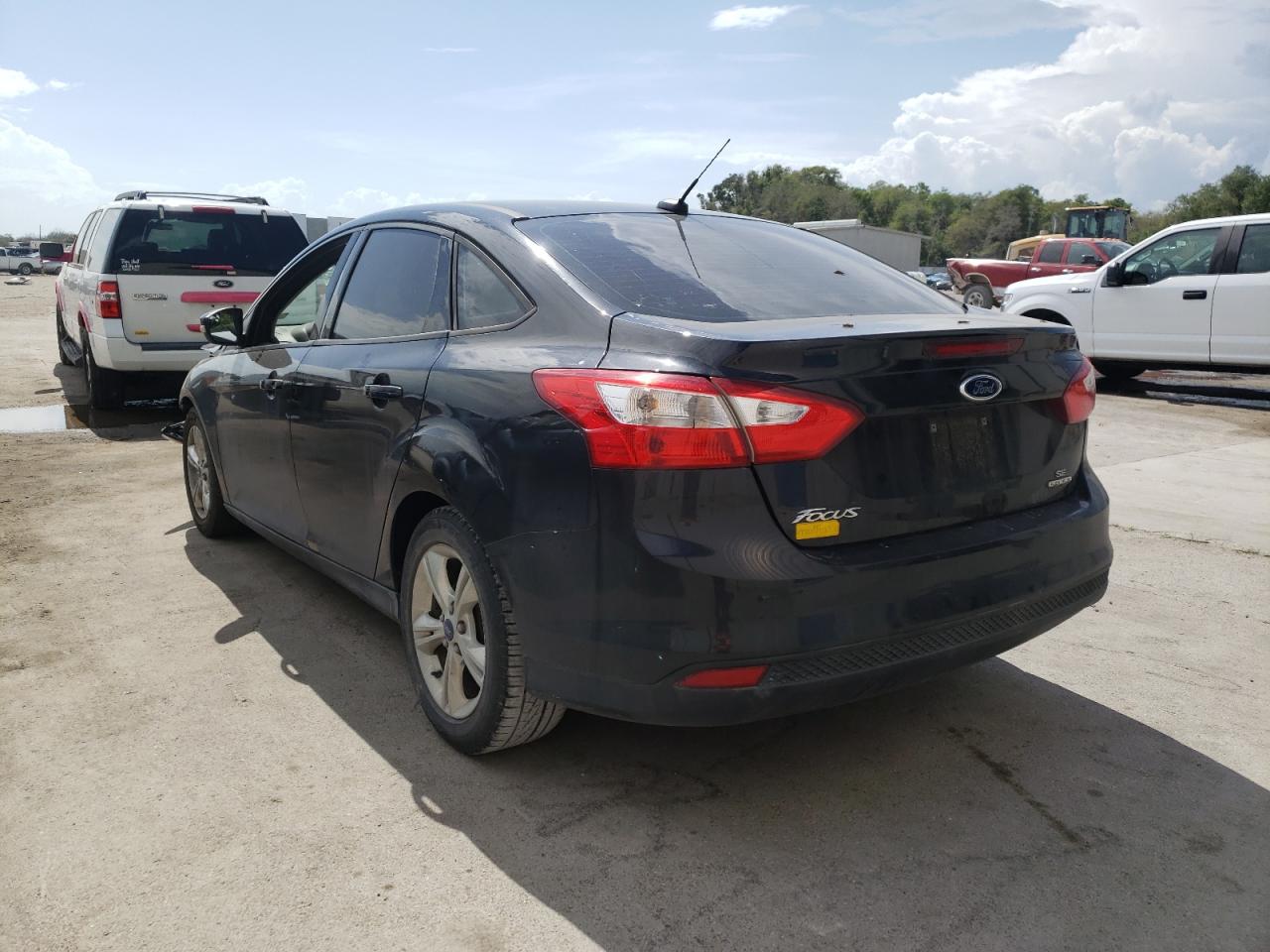 Photo 3 from auction – 2014 FORD FOCUS SE with VIN 1FADP3F29EL159909