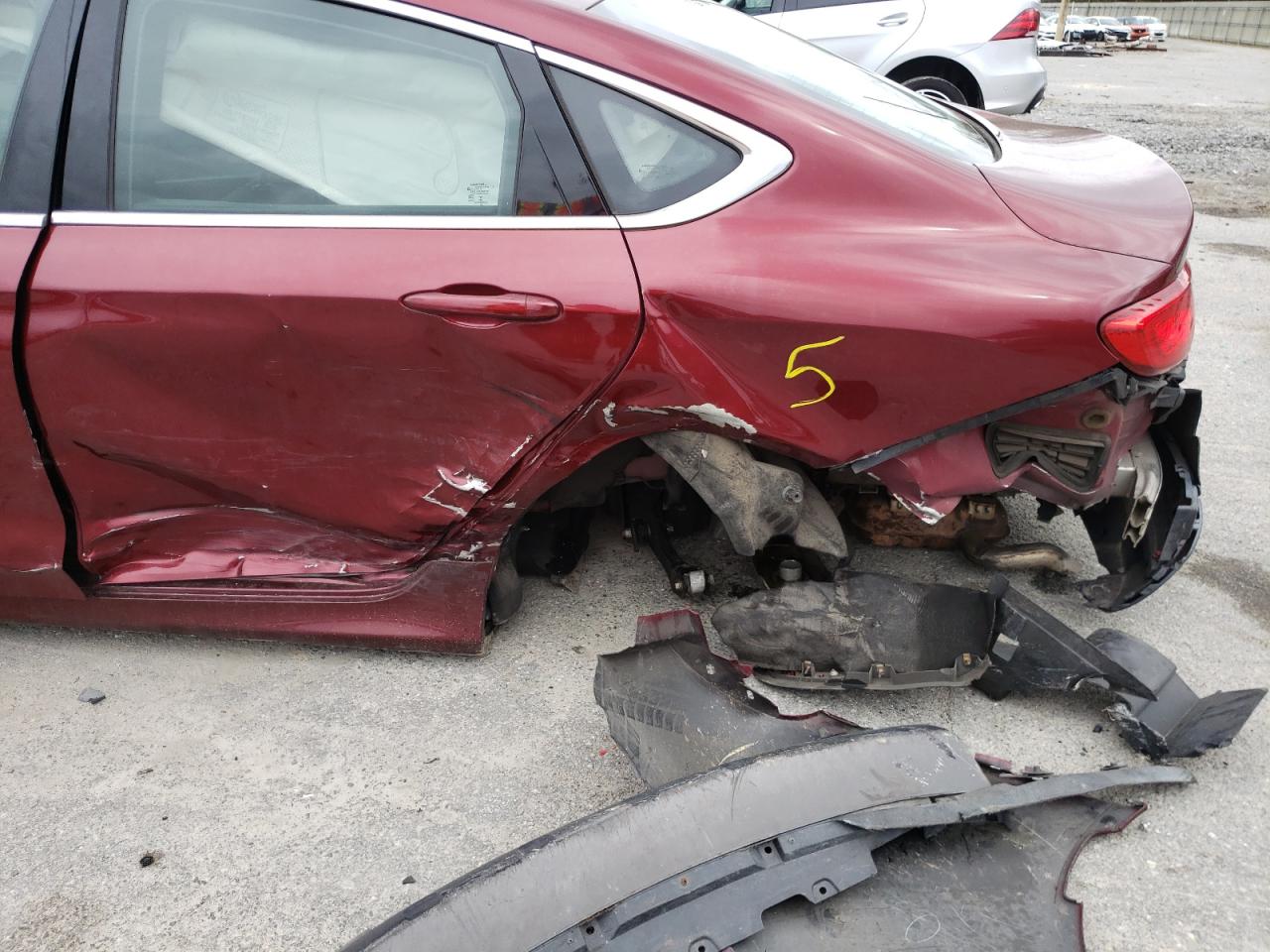 Photo 9 from auction – 2015 CHRYSLER 200 LIMITE with VIN 1C3CCCAB2FN631399