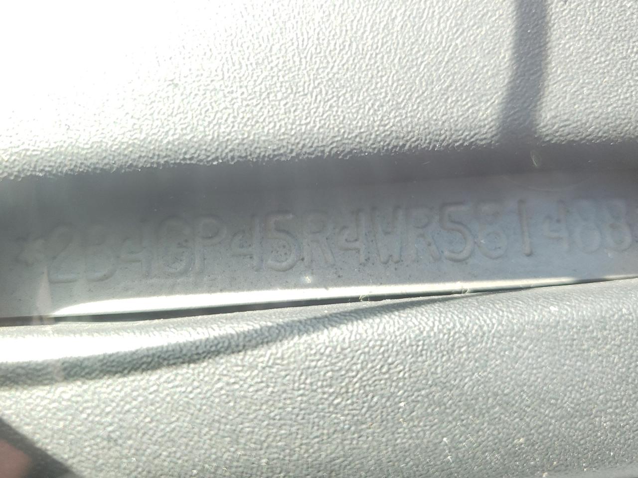 Photo 10 from auction – 1998 DODGE CARAVAN SE with VIN 2B4GP45R4WR581488