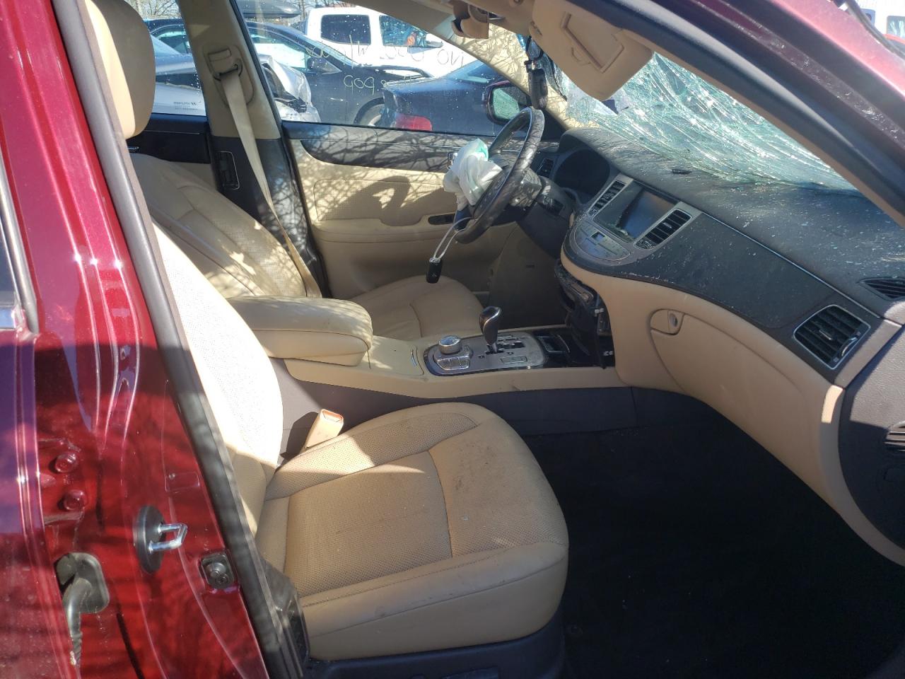 Photo 5 from auction – 2010 HYUNDAI GENESIS 4. with VIN KMHGC4DF8AU072467