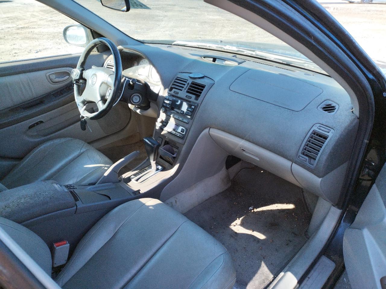 Photo 9 from auction – 2000 NISSAN MAXIMA GLE with VIN JN1CA31A7YT006524