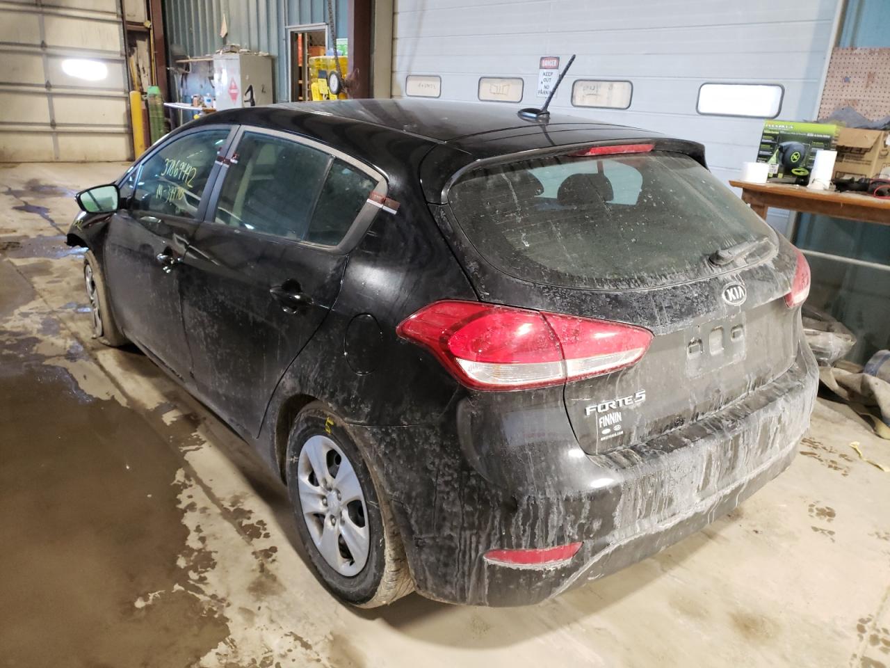 Photo 3 from auction – 2017 KIA FORTE LX with VIN KNAFK5A81H5667371