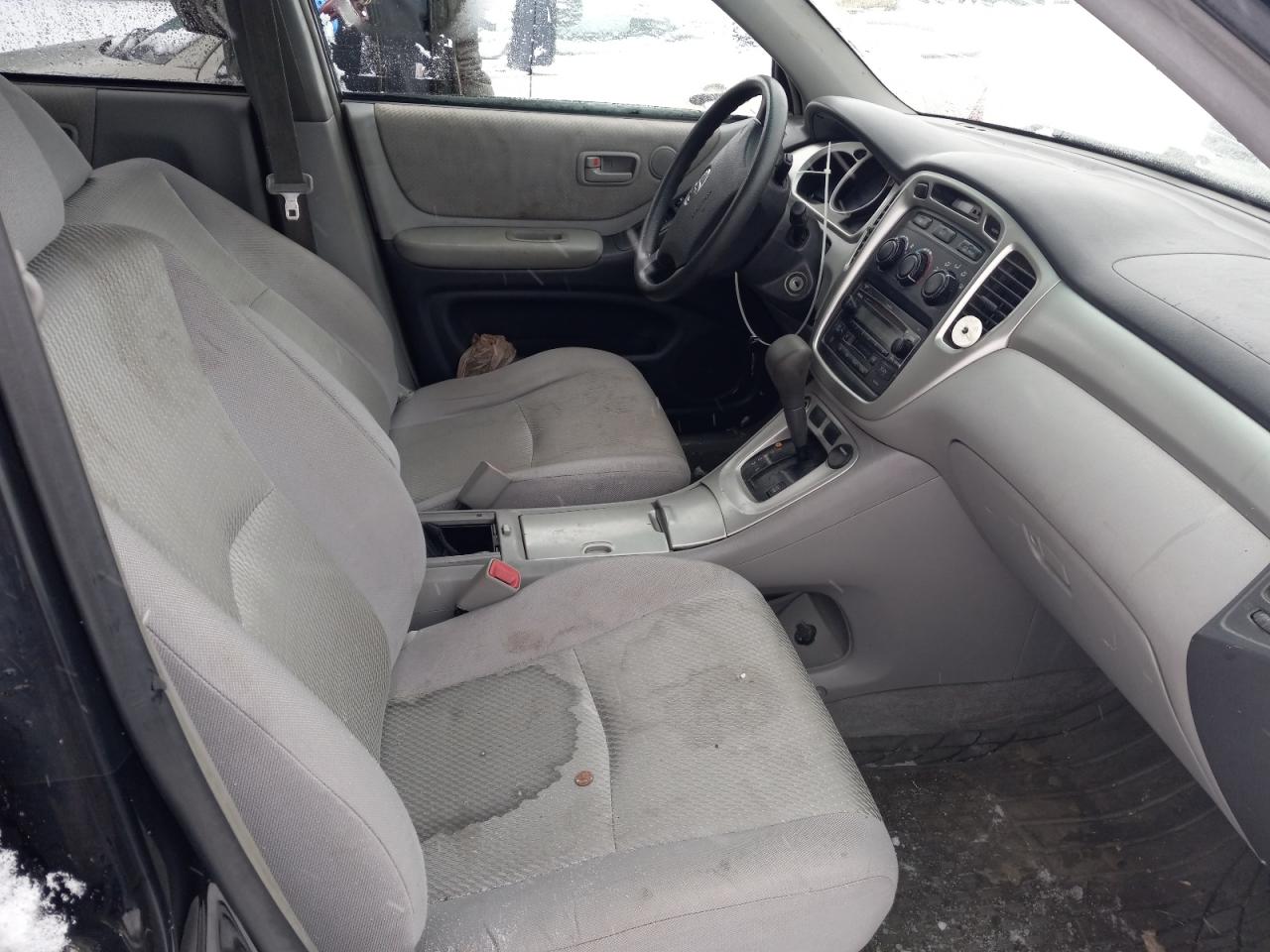 Photo 5 from auction – 2004 TOYOTA HIGHLANDER with VIN JTEEP21A940062731