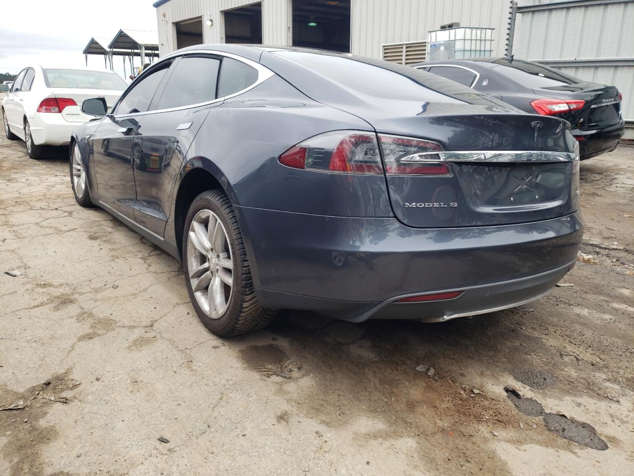 Photo 3 from auction – 2015 TESLA MODEL S 85 with VIN 5YJSA1H24FF081354