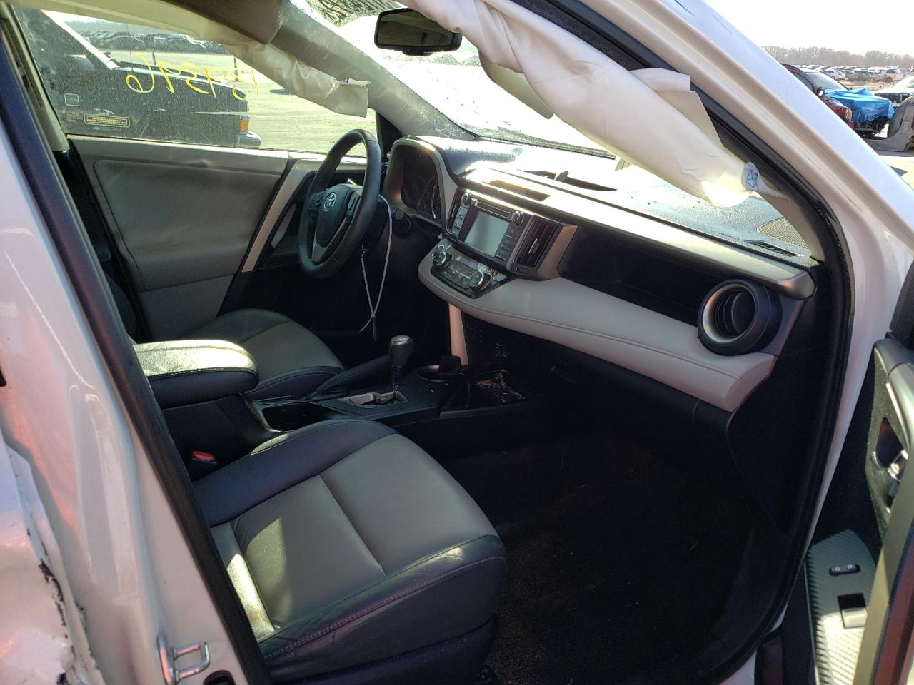 Photo 5 from auction – 2013 TOYOTA RAV4 LIMIT with VIN 2T3YFREV0DW022673