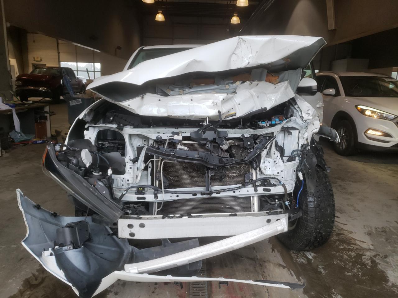 Photo 9 from auction – 2017 TOYOTA 4RUNNER SR with VIN JTEBU5JR0H5420195
