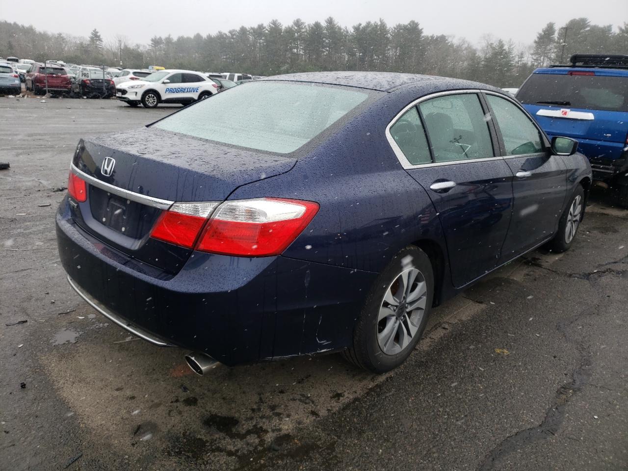 Photo 4 from auction – 2015 HONDA ACCORD LX with VIN 1HGCR2F31FA203841