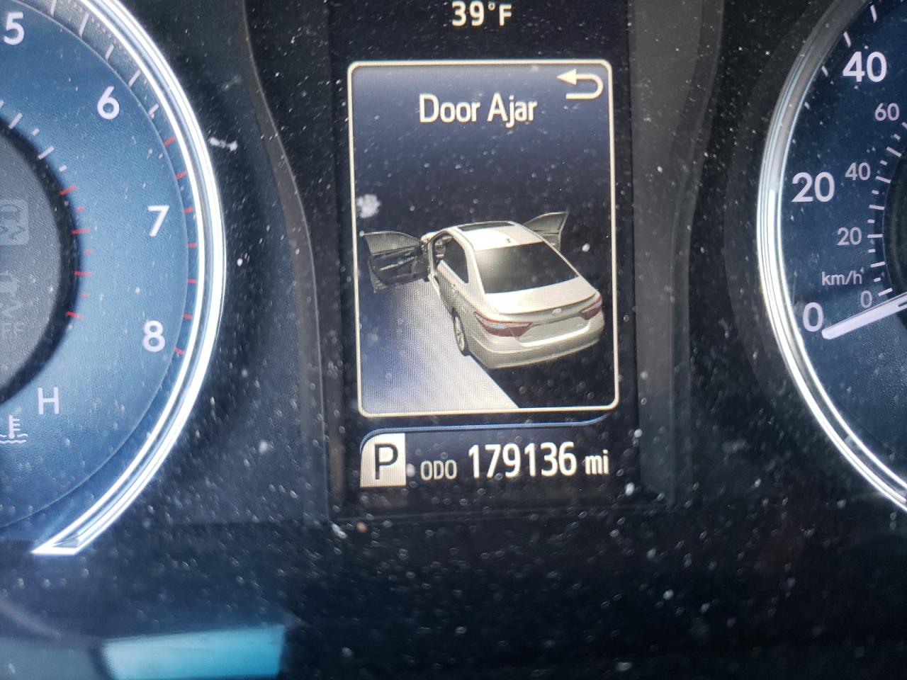 Photo 8 from auction – 2016 TOYOTA CAMRY LE with VIN 4T4BF1FK6GR579179