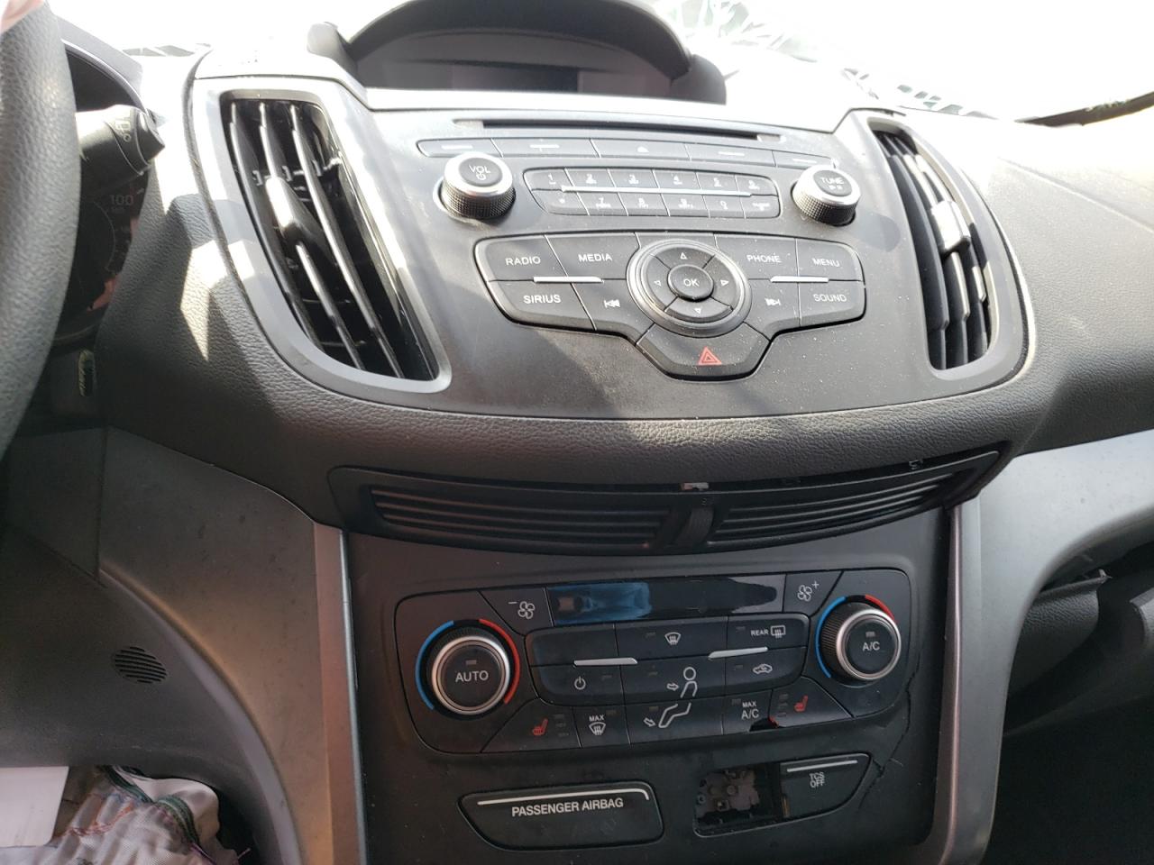 Photo 9 from auction – 2018 FORD ESCAPE SE with VIN 1FMCU9GD8JUC85583