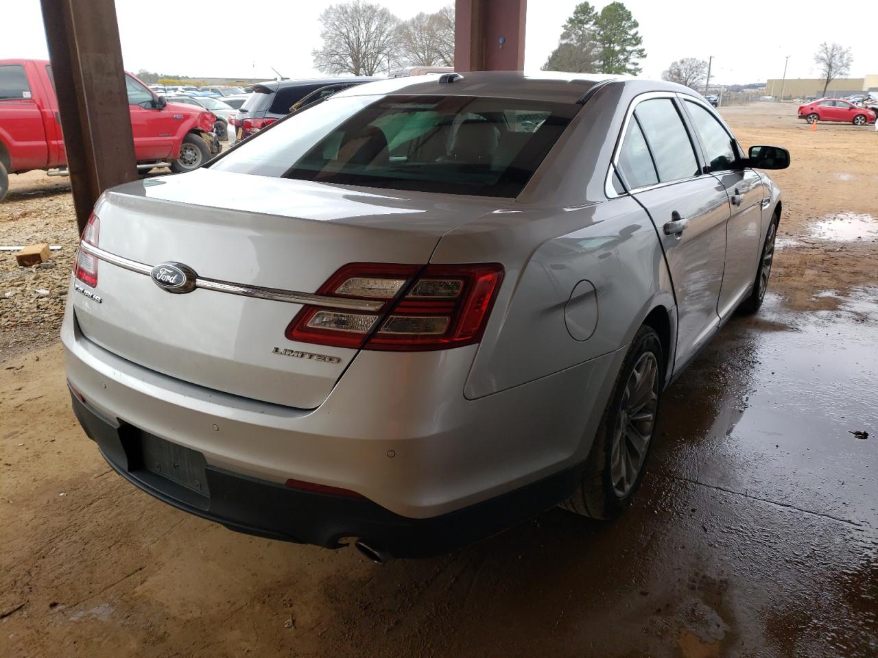 Photo 4 from auction – 2019 FORD TAURUS LIM with VIN 1FAHP2F81KG107548