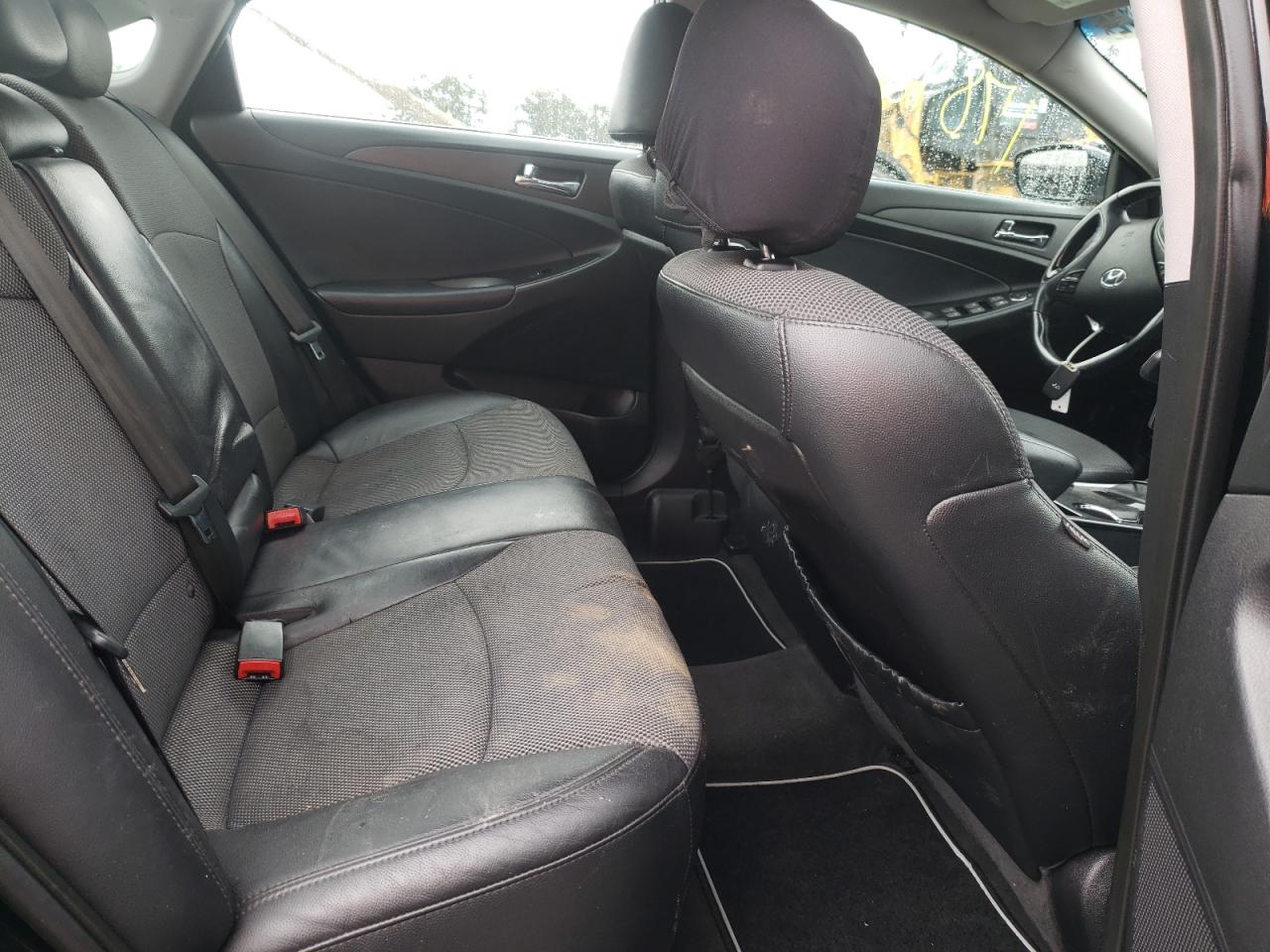 Photo 6 from auction – 2011 HYUNDAI SONATA SE with VIN 5NPEC4AC8BH064970