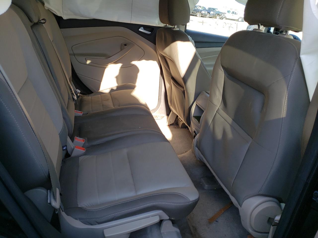 Foto 6 de la subasta – 2016 FORD ESCAPE SE con VIN 1FMCU0G91GUA63807