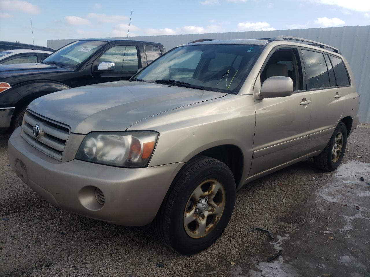 Photo 2 from auction – 2005 TOYOTA HIGHLANDER with VIN JTEGD21A350126460