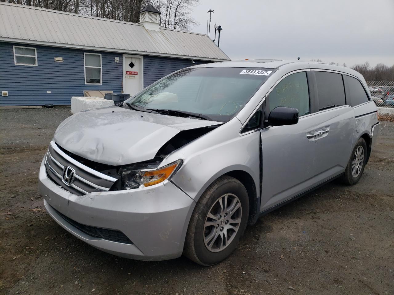 Photo 2 from auction – 2011 HONDA ODYSSEY EX with VIN 5FNRL5H6XBB022614