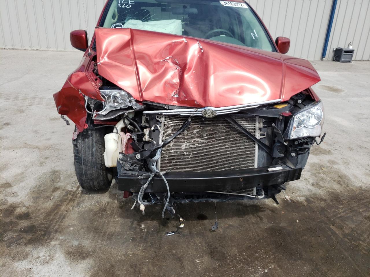 Photo 9 from auction – 2010 CHRYSLER TOWN & COU with VIN 2A4RR5D18AR213017