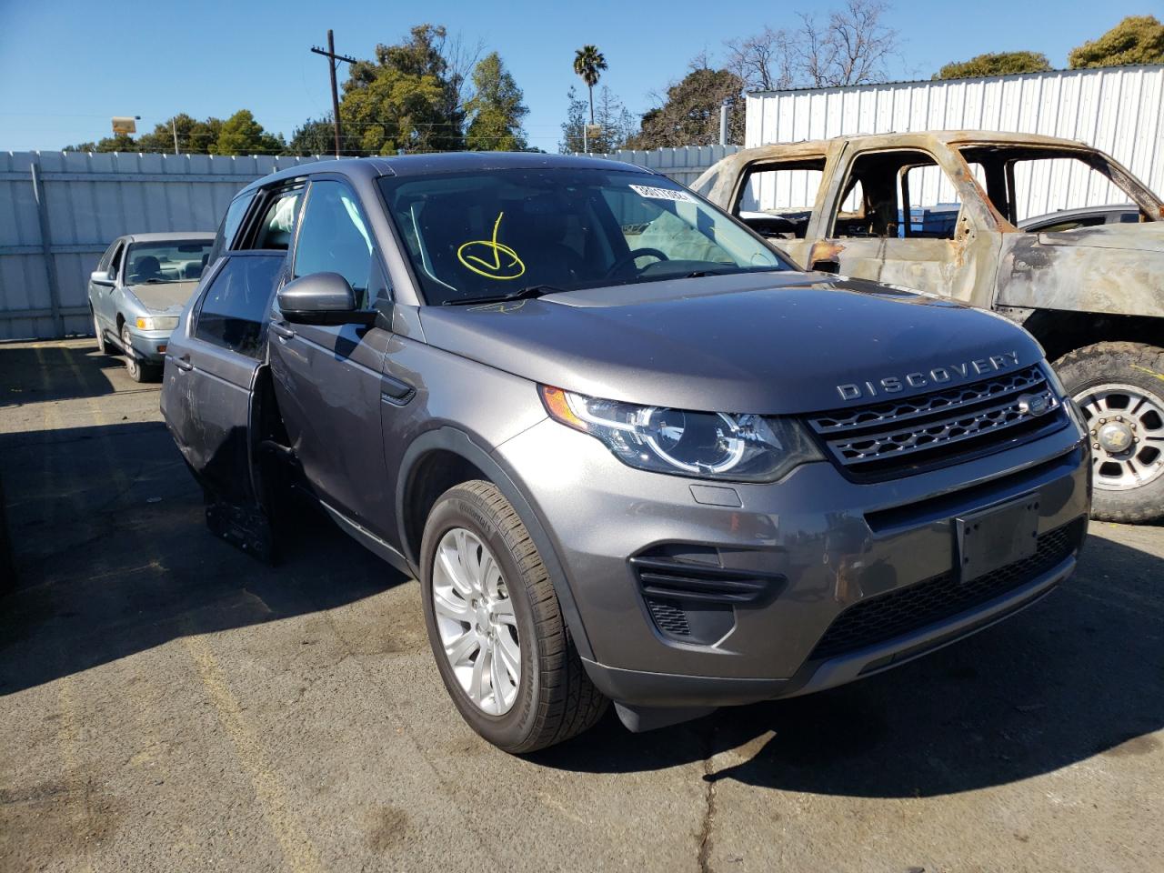 LAND ROVER DISCOVERY 2016 with VIN SALCP2BG6GH555327 - Photo from auction