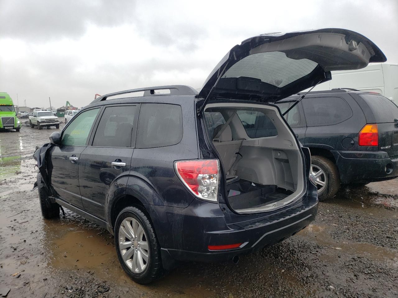 Photo 3 from auction – 2011 SUBARU FORESTER L with VIN JF2SHAECXBH741496