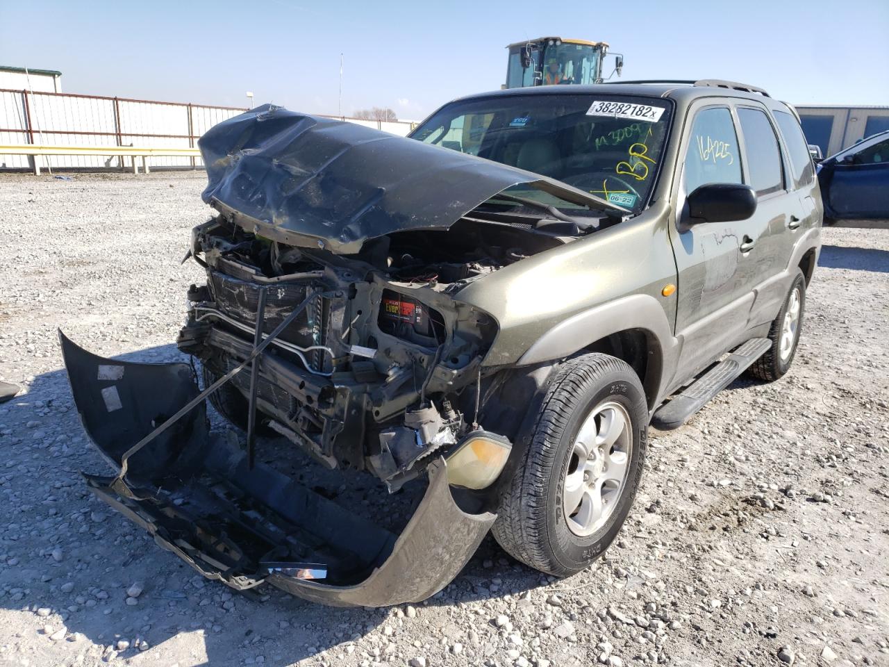 Photo 2 from auction – 2002 MAZDA TRIBUTE LX with VIN 4F2CU09122KM30097