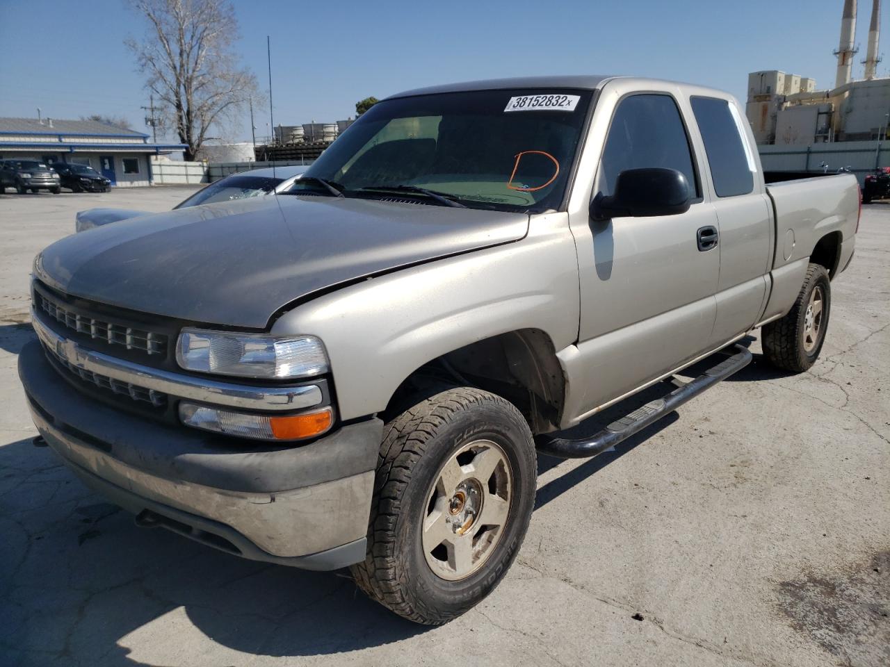 Photo 2 from auction – 2001 CHEVROLET SILVERADO with VIN 1GCEK19T21E141014