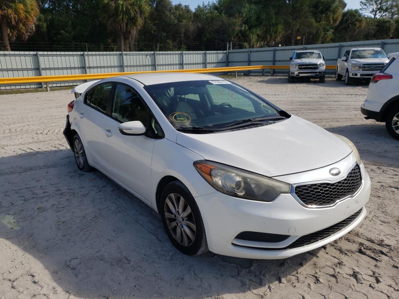 KIA FORTE LX 2014 with VIN KNAFX4A63E5048440 - Photo from auction