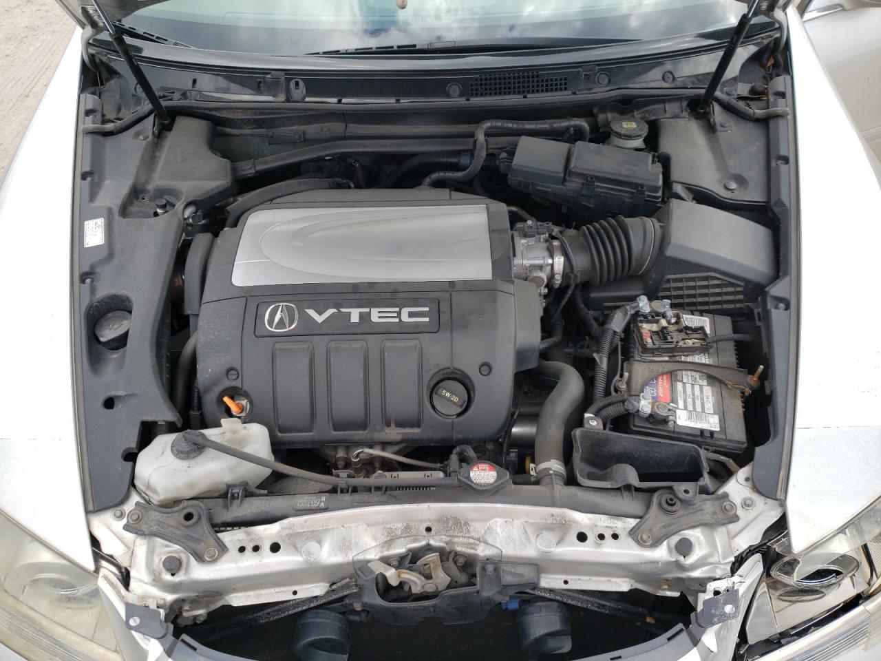 Photo 7 from auction – 2005 ACURA RL with VIN JH4KB16585C009870
