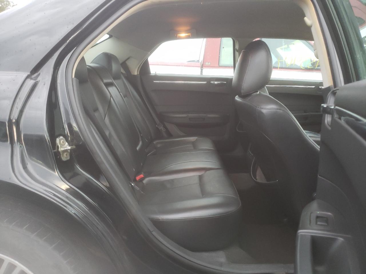Photo 6 from auction – 2010 CHRYSLER 300 TOURIN with VIN 2C3CA5CV4AH139967