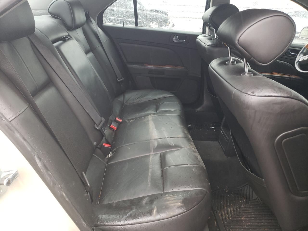 Photo 6 from auction – 2010 CADILLAC STS with VIN 1G6DU6EV7A0135817