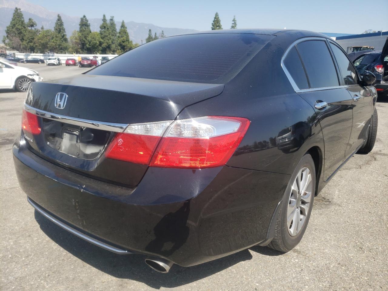 Photo 4 from auction – 2014 HONDA ACCORD LX with VIN 1HGCR2F32EA252643