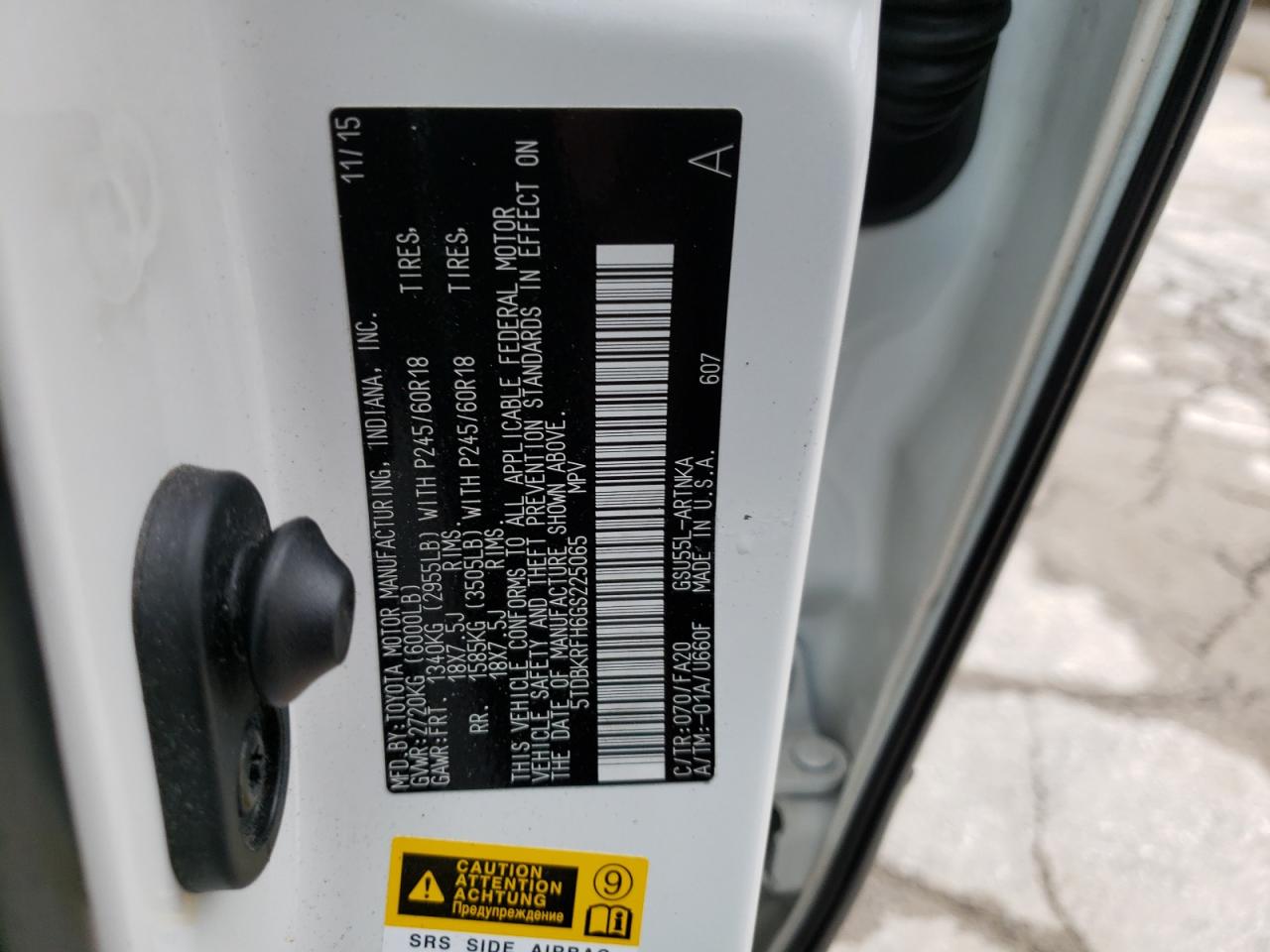 Photo 10 from auction – 2016 TOYOTA HIGHLANDER with VIN 5TDBKRFH6GS225065
