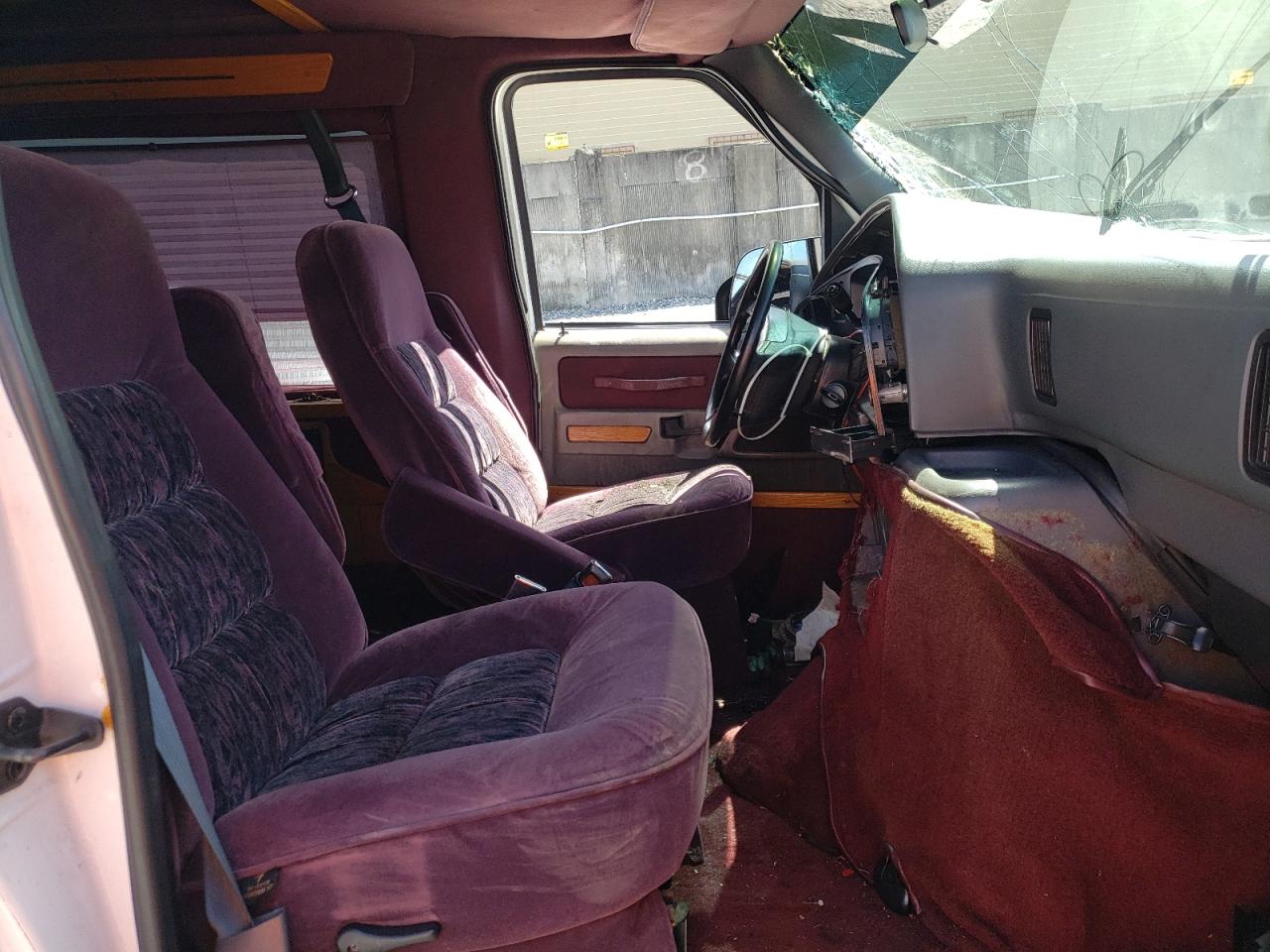 Photo 5 from auction – 1996 FORD ECONOLINE with VIN 1FDEE14H4THB45864