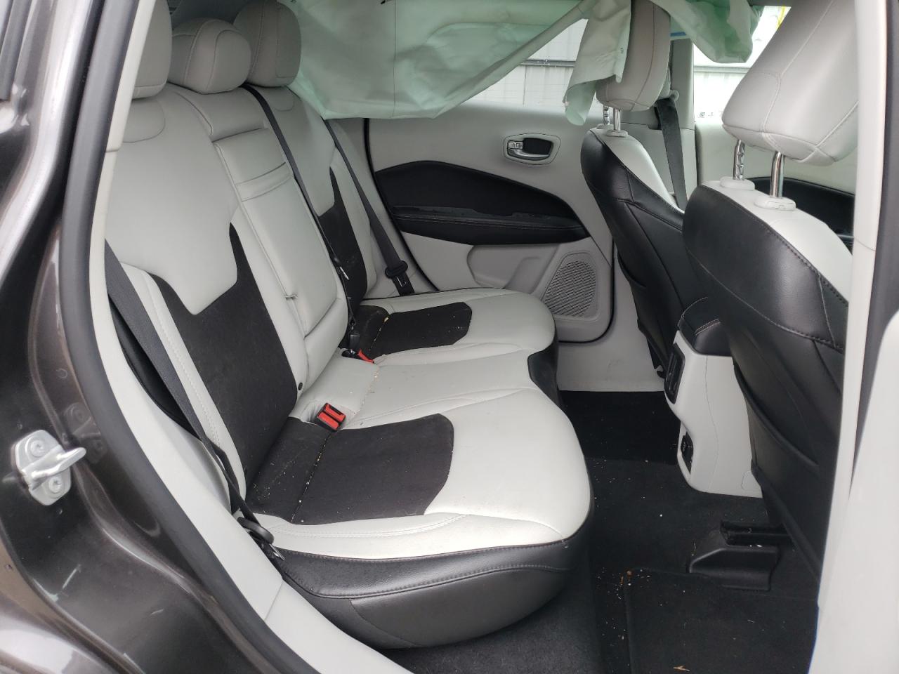 Photo 6 from auction – 2018 JEEP COMPASS LA with VIN 3C4NJCBB3JT362153
