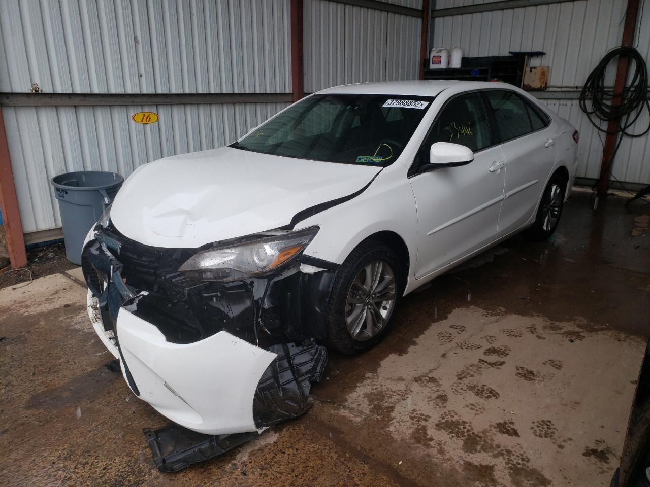 Photo 2 from auction – 2017 TOYOTA CAMRY SE with VIN 4T1BF1FK6HU798249