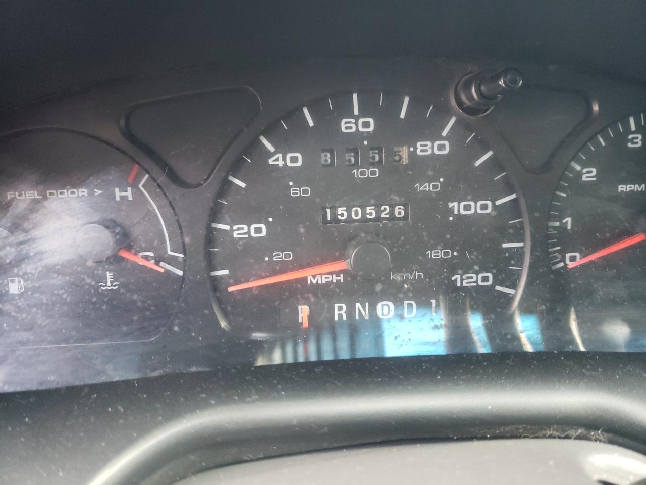 Photo 8 from auction – 2000 FORD TAURUS with VIN 1FAFP55S9YA186842