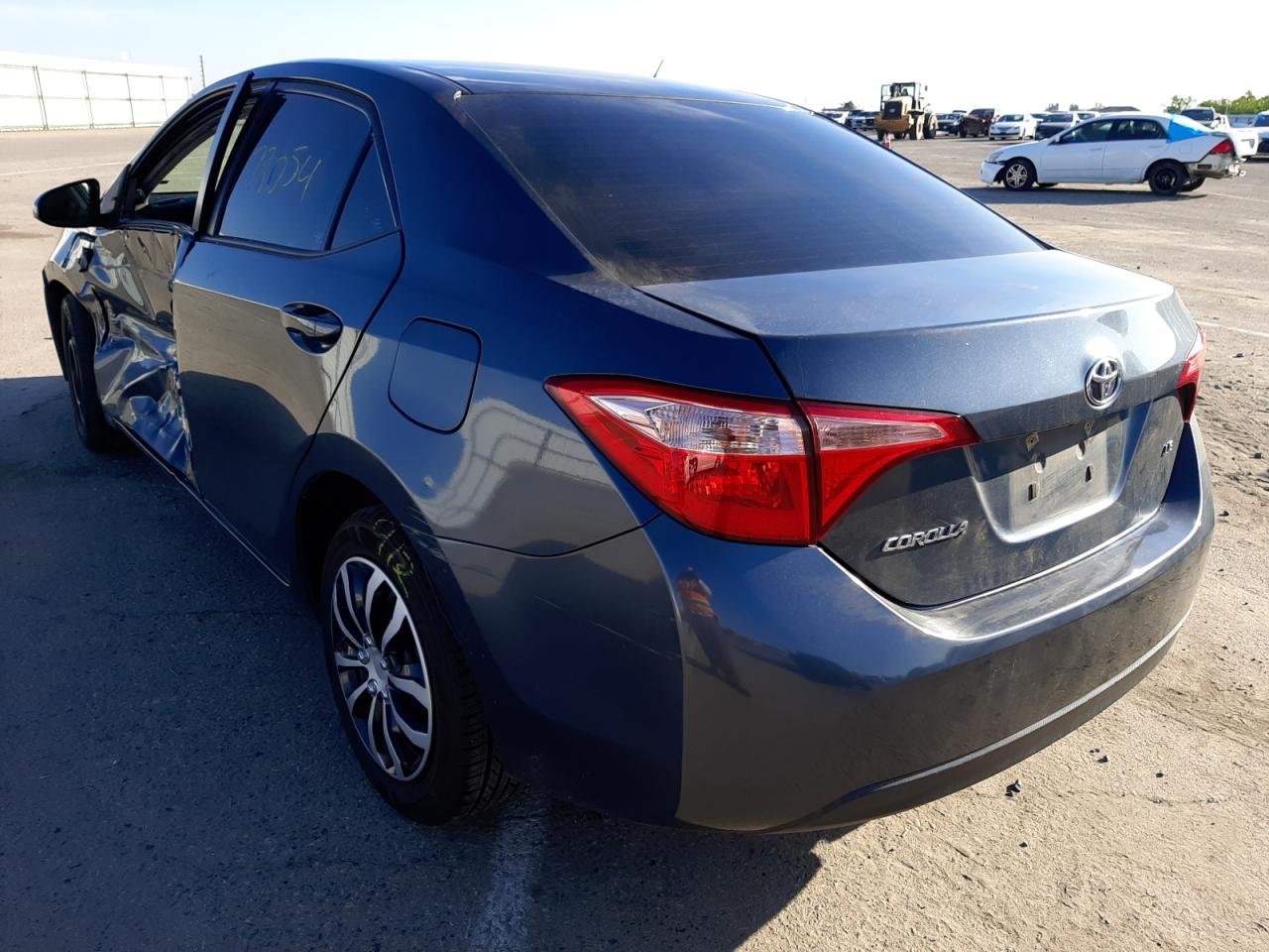 Photo 3 from auction – 2018 TOYOTA COROLLA L with VIN 2T1BURHE2JC035955