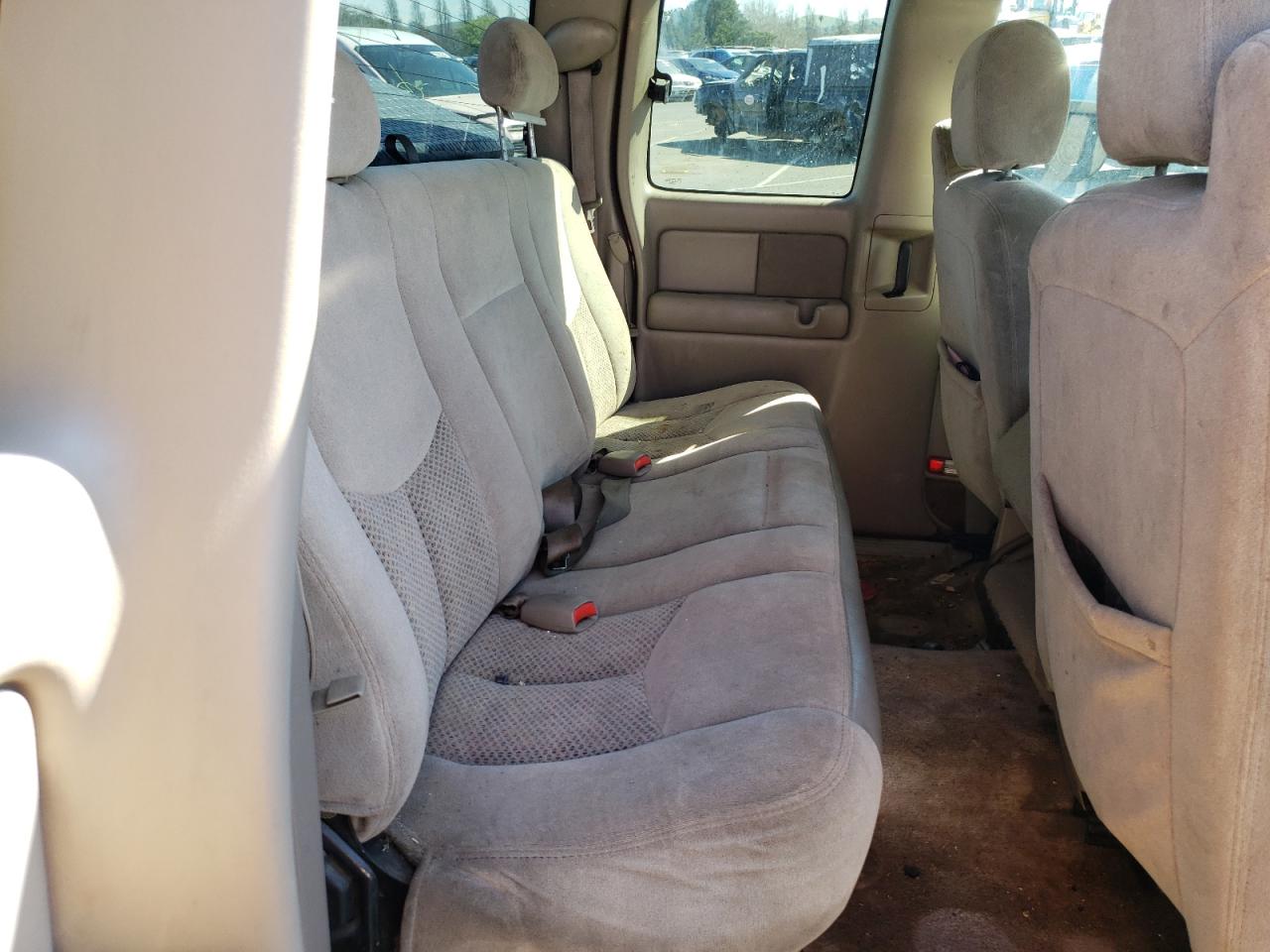 Photo 6 from auction – 2004 CHEVROLET SILVRDO LT with VIN 2GCEC19T341303123