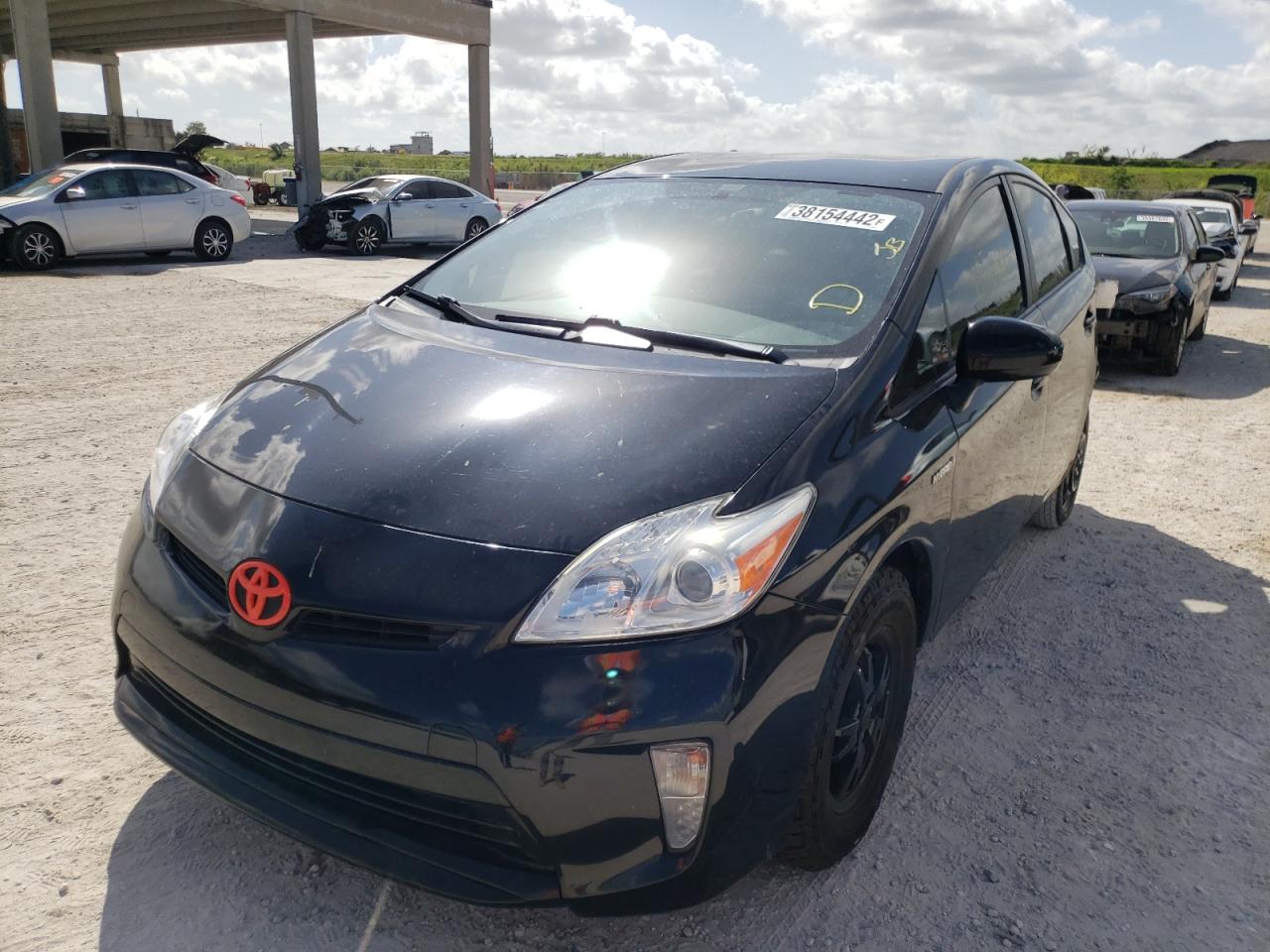 Photo 2 from auction – 2013 TOYOTA PRIUS with VIN JTDKN3DU9D5686380