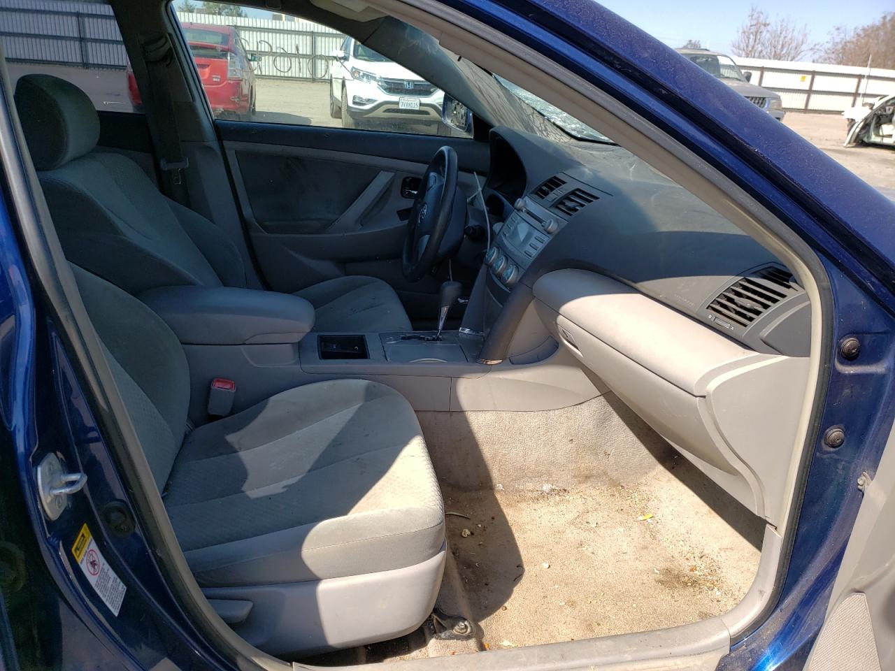 Photo 5 from auction – 2007 TOYOTA CAMRY with VIN 4T1BE46K87U021266