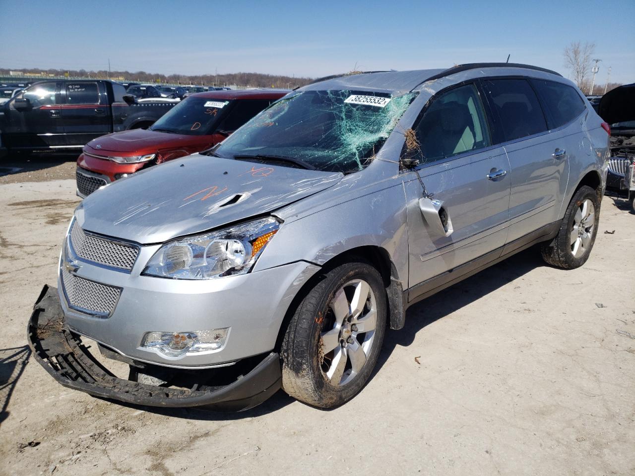 Photo 2 from auction – 2012 CHEVROLET TRAVERSE L with VIN 1GNKRLED1CJ203979