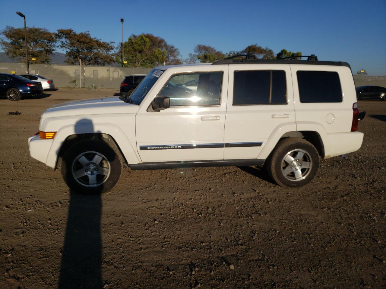 Photo 9 from auction – 2010 JEEP COMMANDER with VIN 1J4RH4GK2AC137398