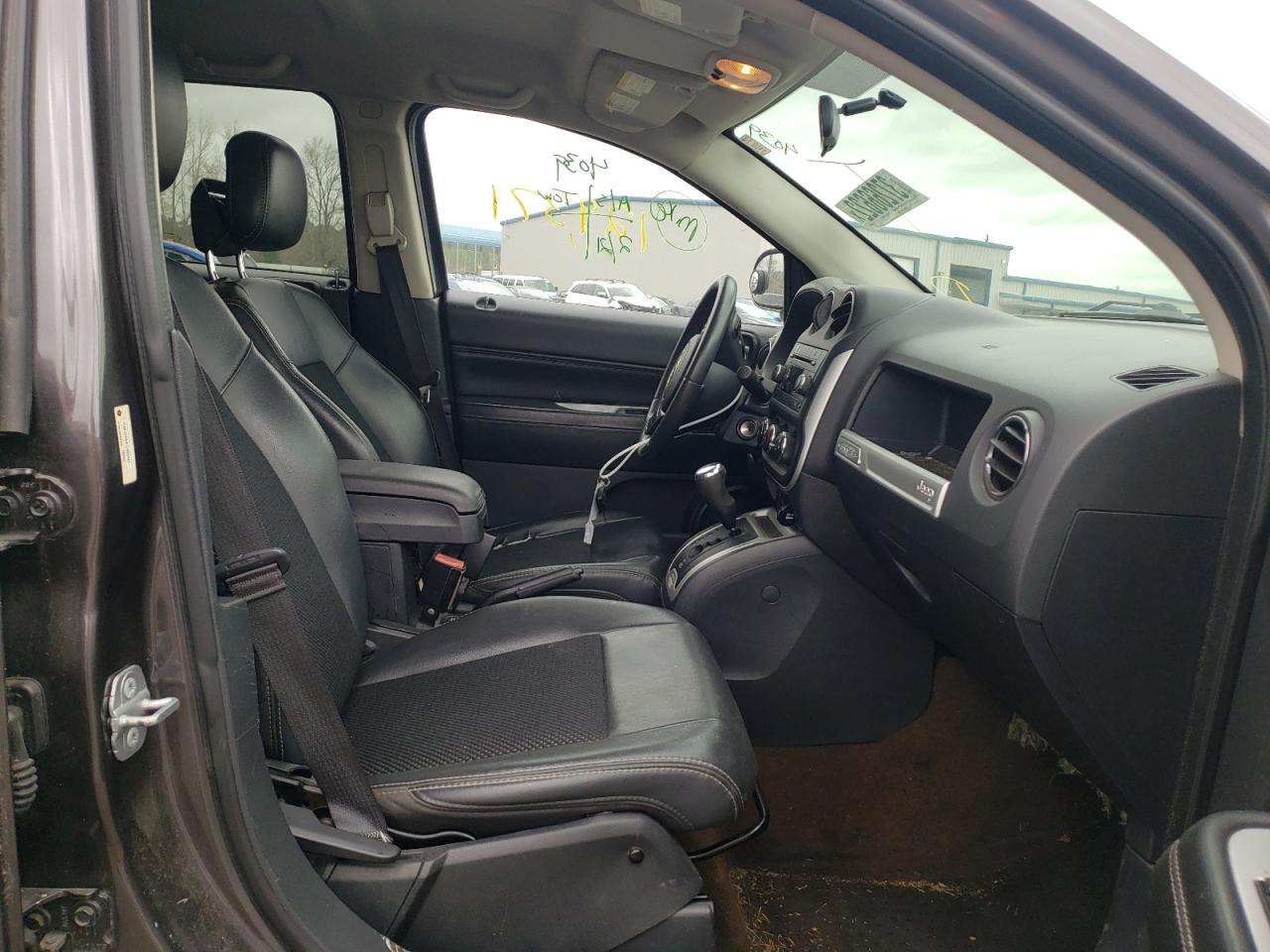 Photo 5 from auction – 2014 JEEP COMPASS LA with VIN 1C4NJDEB4ED820943