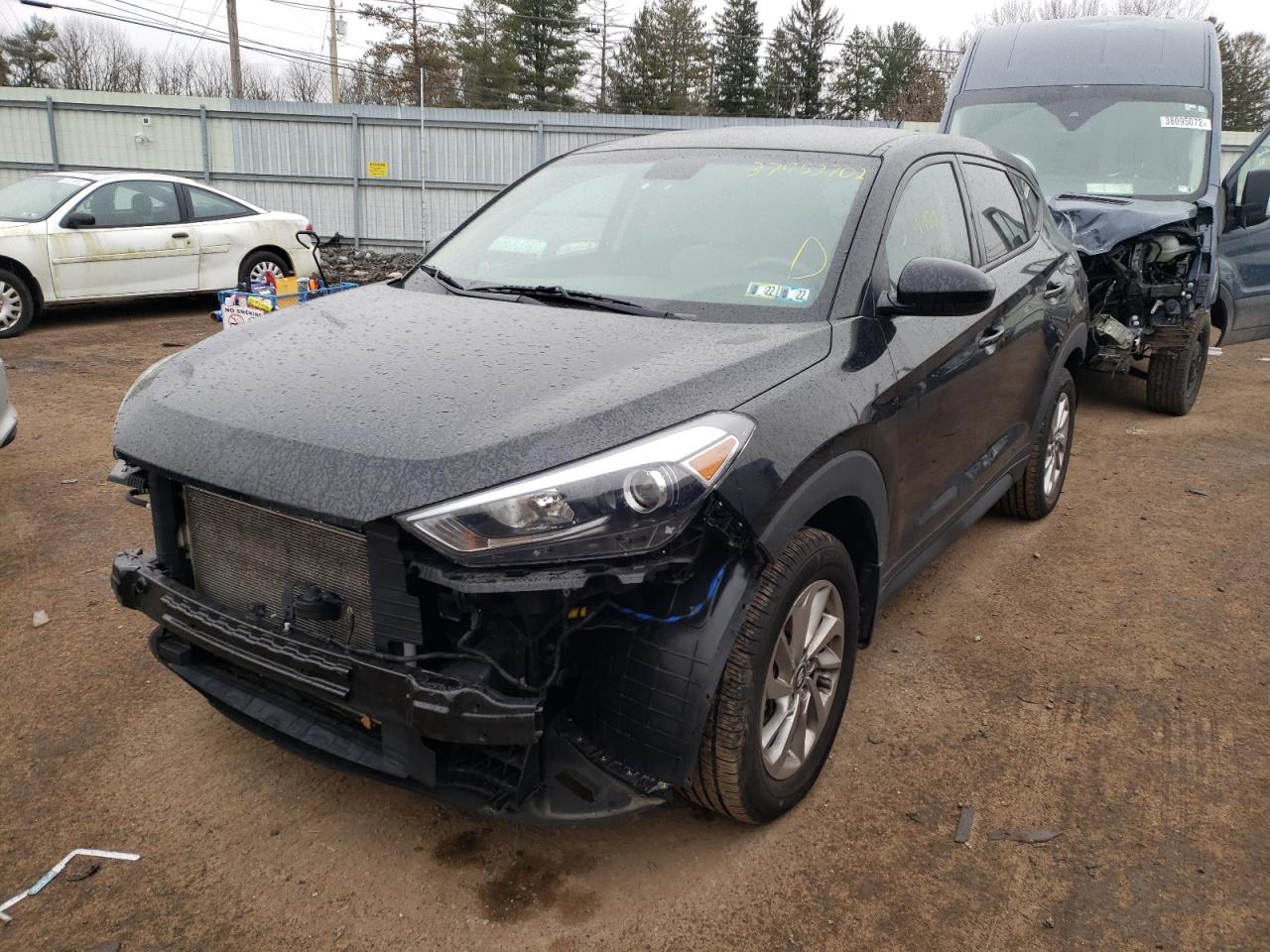 Photo 2 from auction – 2018 HYUNDAI TUCSON SE with VIN KM8J2CA41JU766696