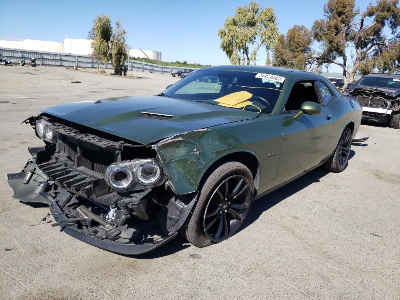 Photo 2 from auction – 2018 DODGE CHALLENGER with VIN 2C3CDZBT6JH200007