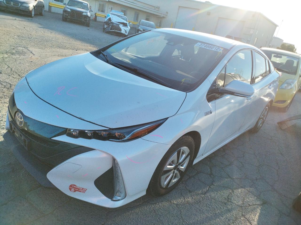 Photo 2 from auction – 2017 TOYOTA PRIUS PRIM with VIN JTDKARFP7H3003728