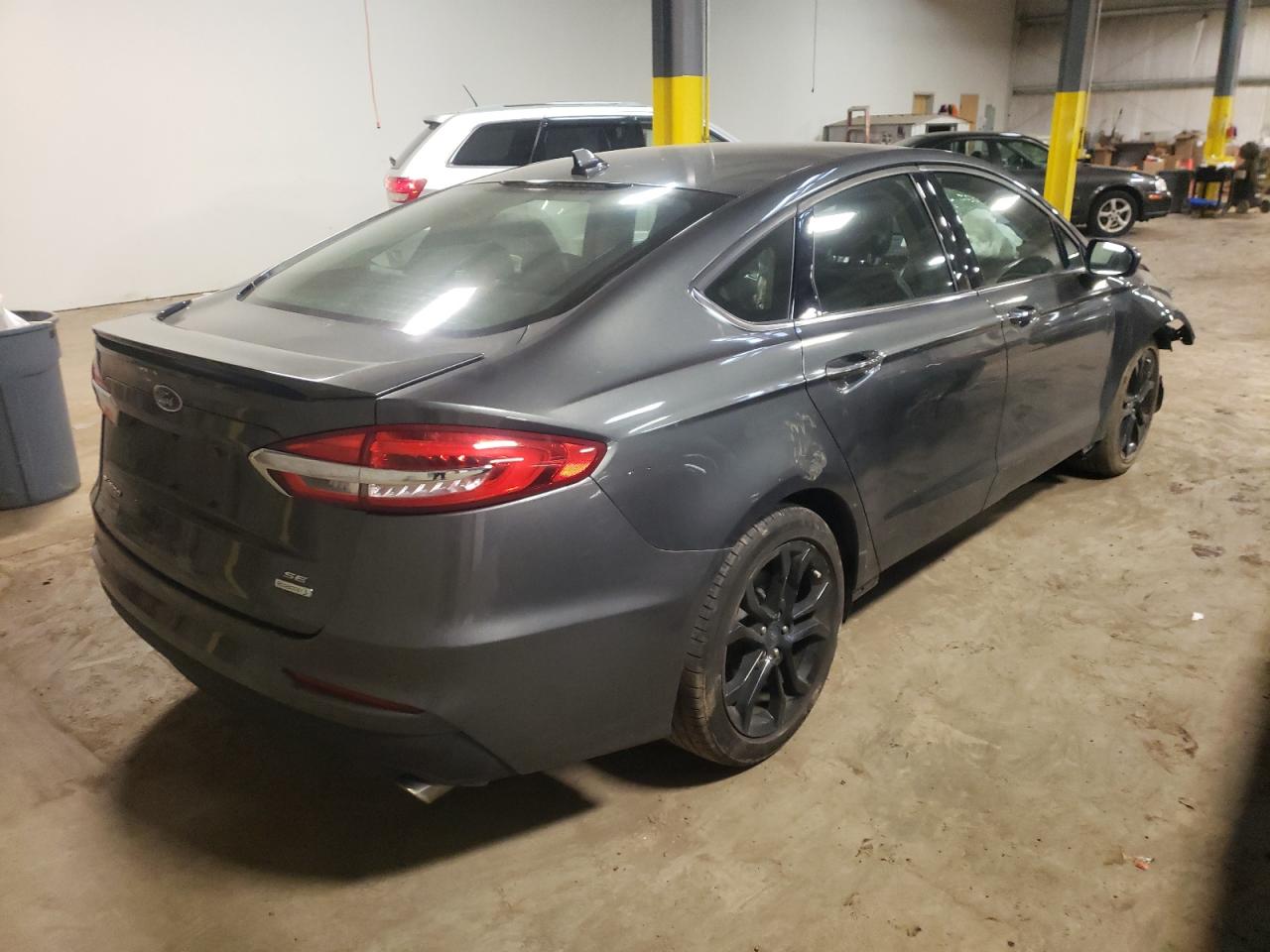 Photo 4 from auction – 2019 FORD FUSION SE with VIN 3FA6P0HD1KR279836