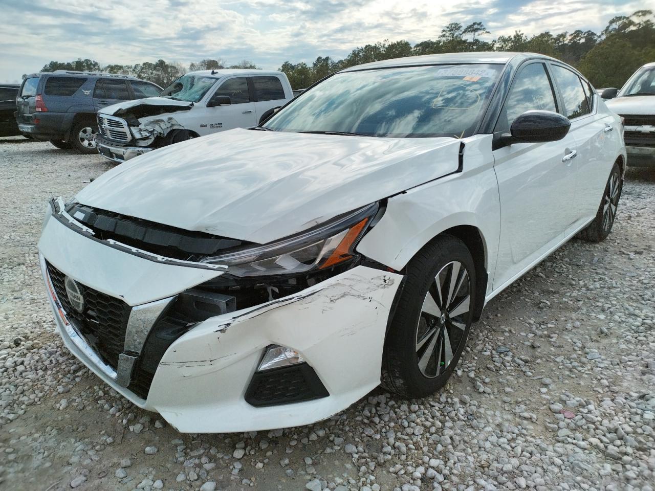 Photo 2 from auction – 2022 NISSAN ALTIMA SV with VIN 1N4BL4DV2NN302046