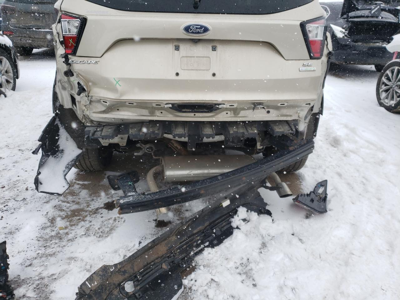 Photo 9 from auction – 2017 FORD ESCAPE SE with VIN 1FMCU0GD5HUD38455