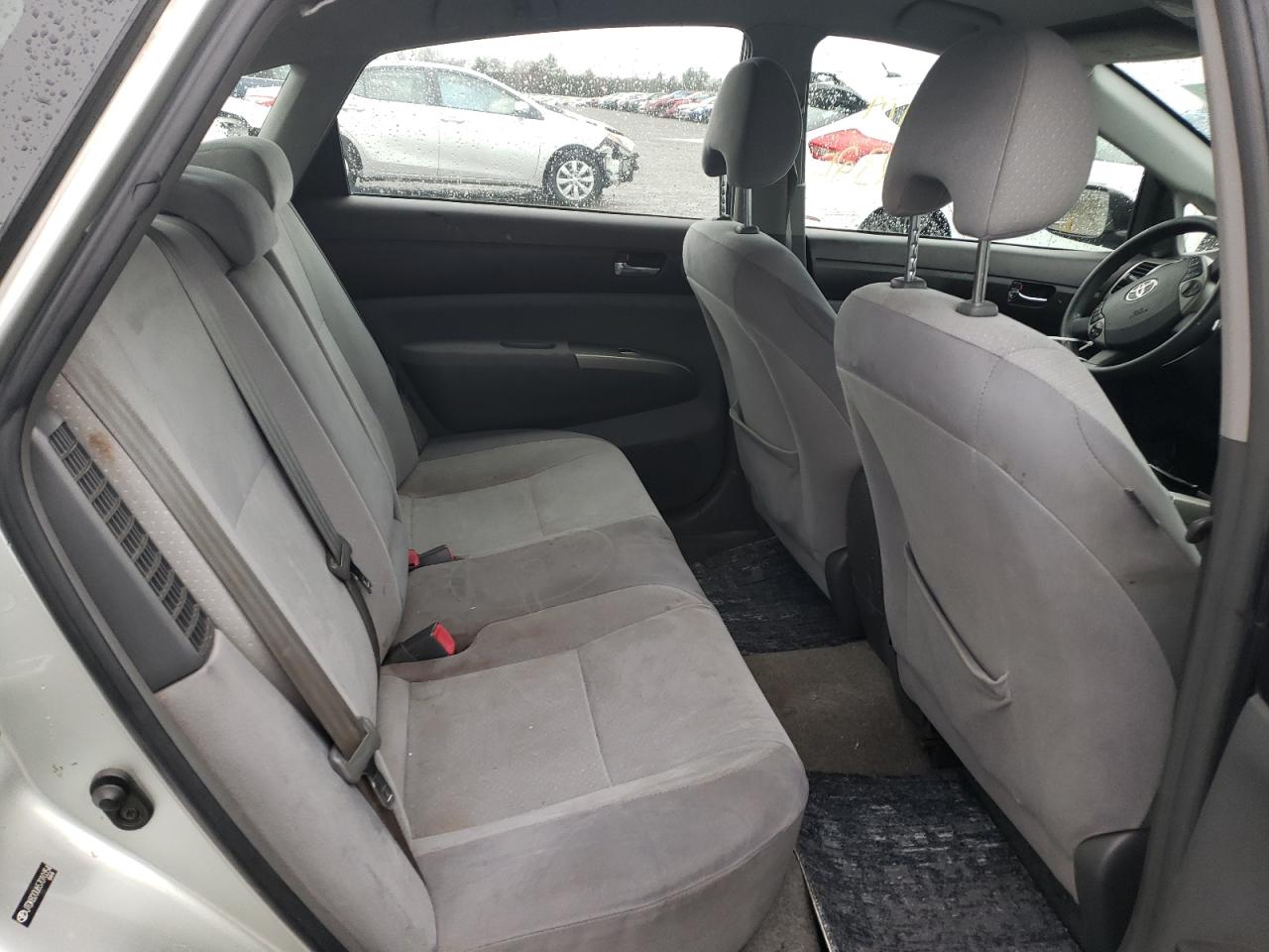 Photo 6 from auction – 2005 TOYOTA PRIUS with VIN JTDKB20U657010354