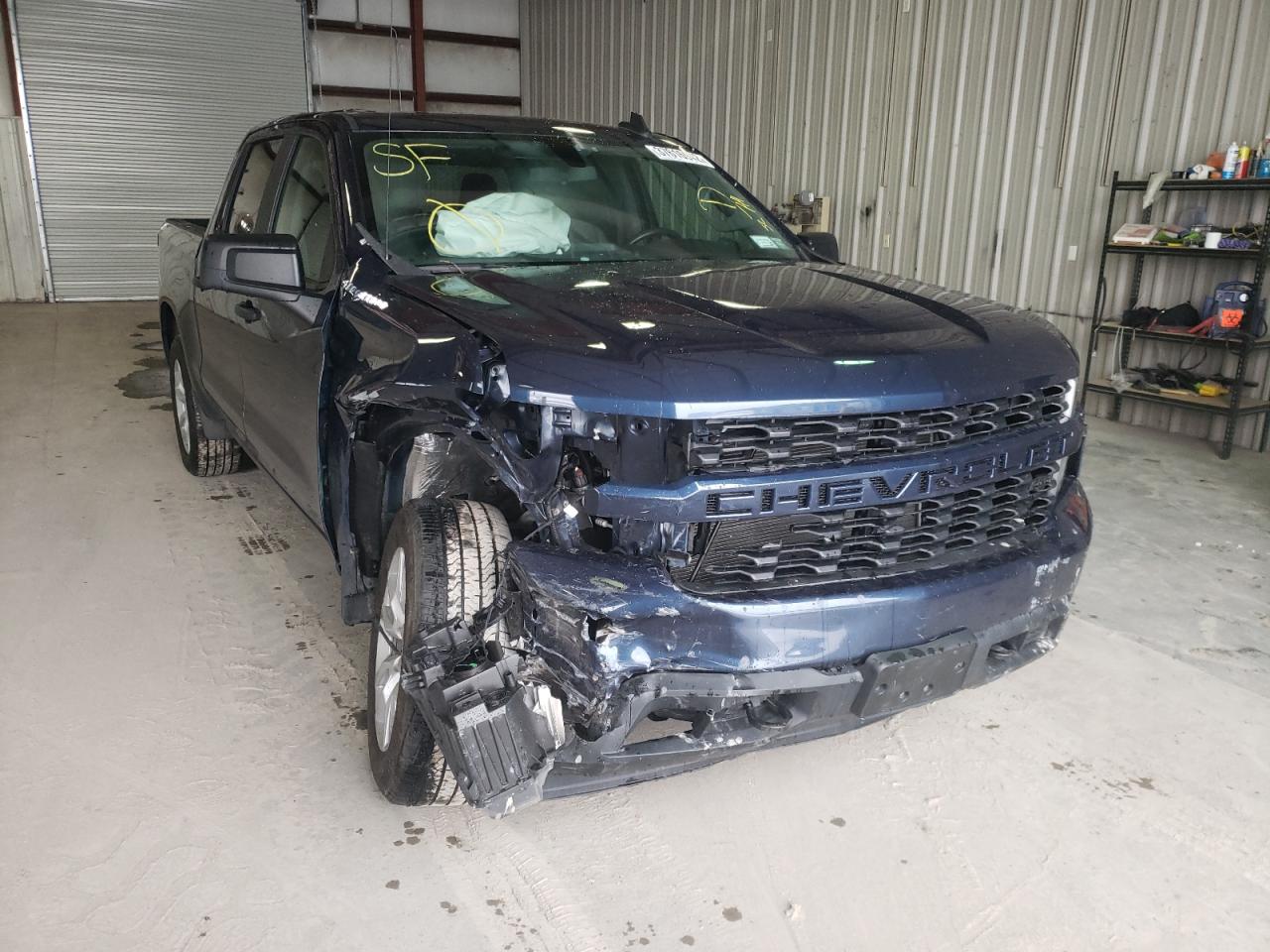 CHEVROLET SILVERADO 2020 with VIN 3GCPYBEH0LG351296 - Photo from auction