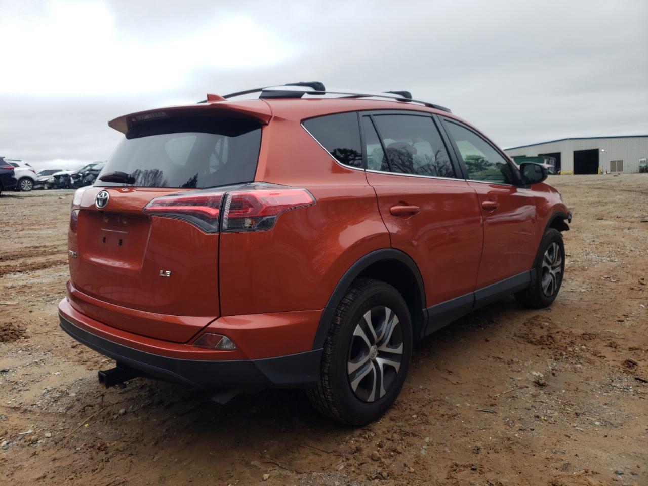 Photo 4 from auction – 2016 TOYOTA RAV4 LE with VIN JTMZFREV6GJ099636