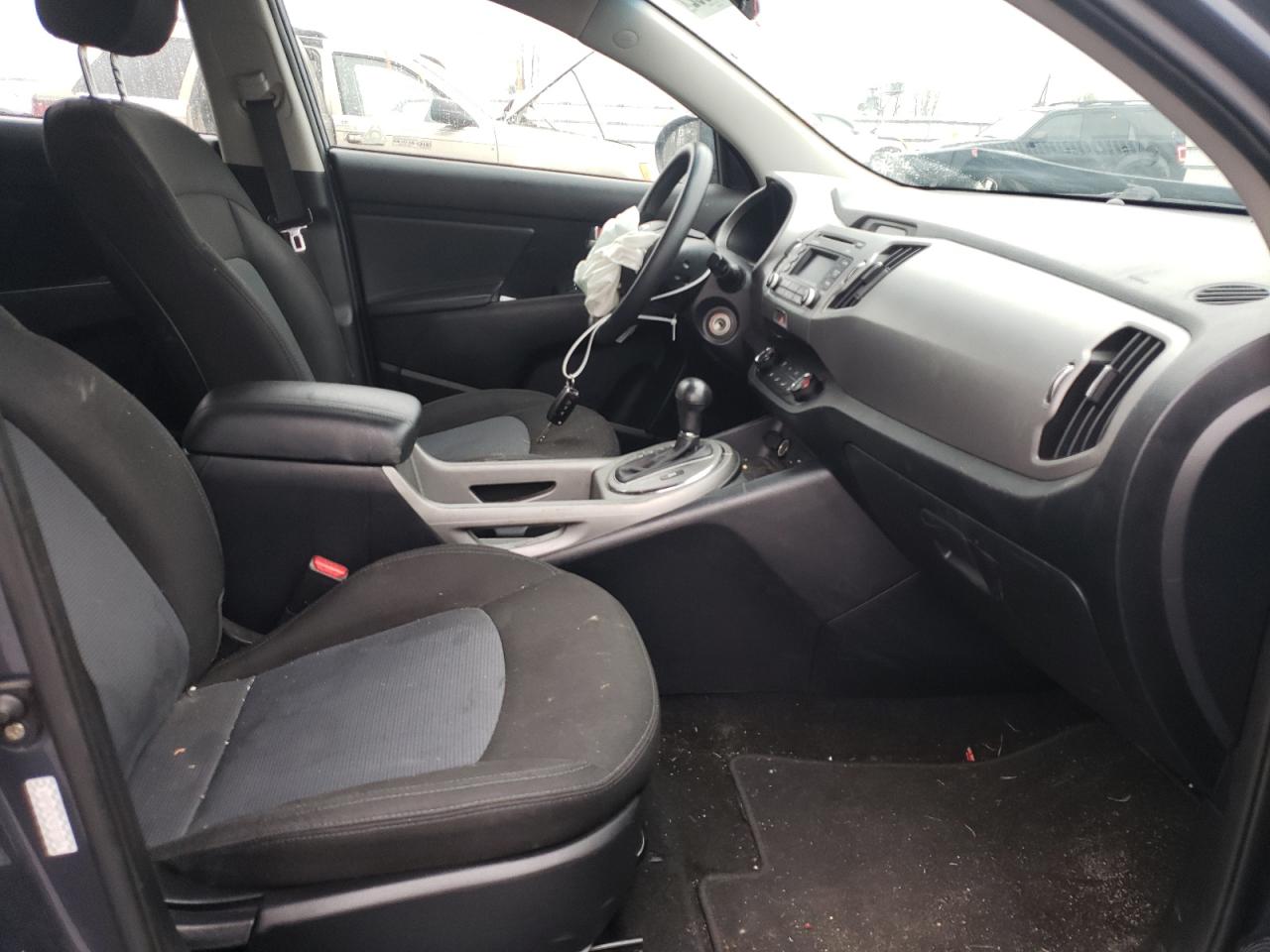 Photo 5 from auction – 2016 KIA SPORTAGE L with VIN KNDPBCAC9G7877266